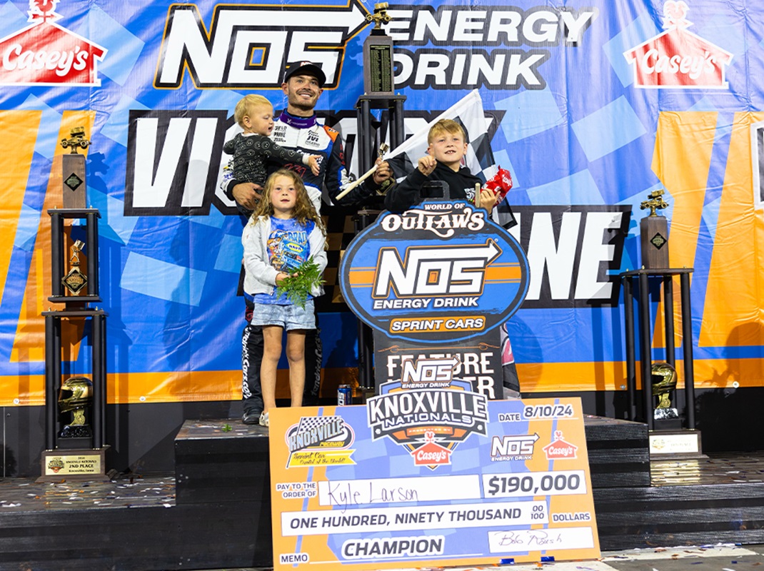 Larson Romps To Third Knoxville Nationals Crown Race Face TV